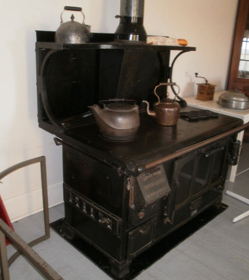 coalstove500.jpg